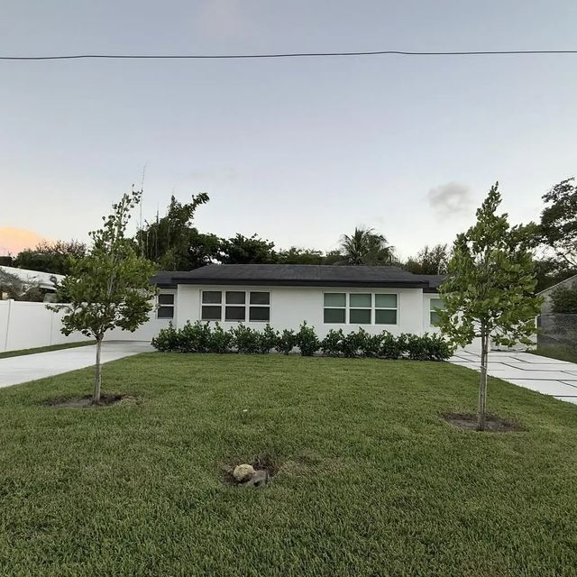 118 Sw 7th Street, Delray Beach