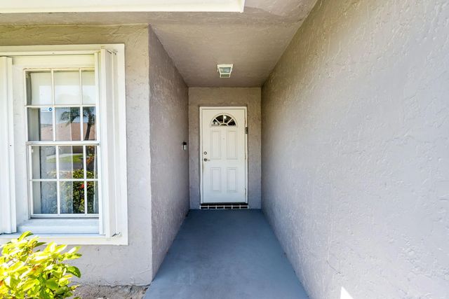 4 of 72 - 5256 Tiffany Anne Circle, West Palm Beach, FL