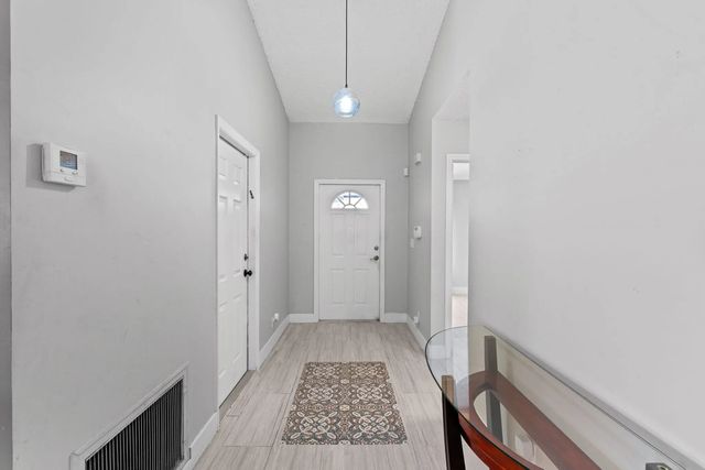 5 of 72 - 5256 Tiffany Anne Circle, West Palm Beach, FL