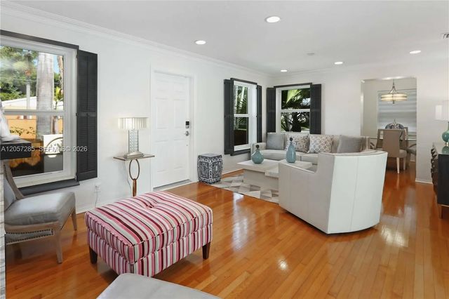 4 of 38 - 405 S 16th Avenue, Hollywood, FL