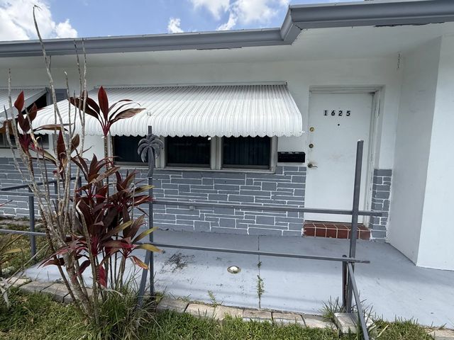 4 of 51 - 1625 Nw 66th Terrace, Margate, FL