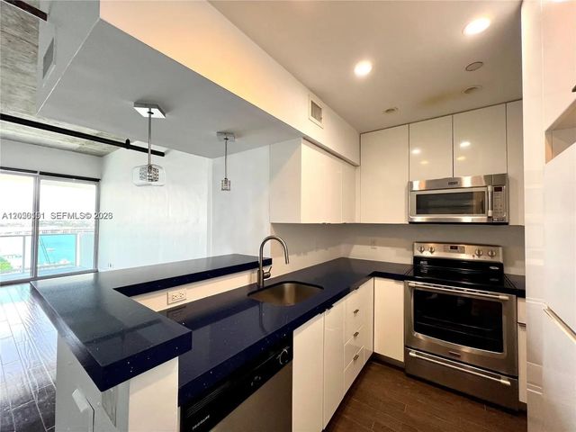 5 of 12 - 1200 West Avenue #ph29, Miami Beach, FL