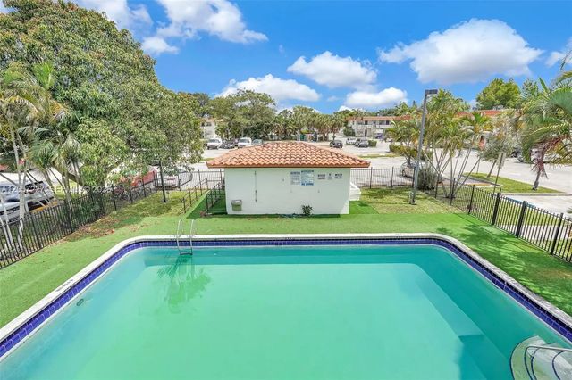 3 of 72 - 400 Nw 65, Margate, FL