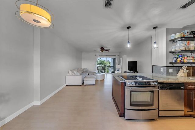 5 of 33 - 1535 Se 15th Street #305, Fort Lauderdale, FL