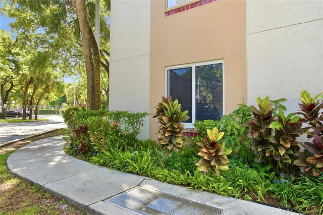5 of 19 - 13920 Sw 93rd Lane #13920, Miami, FL
