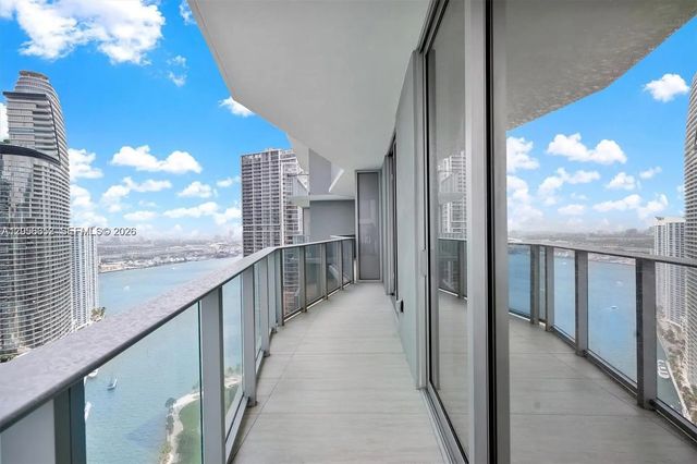 2 of 51 - 77 Se 5th Street #4106, Miami, FL