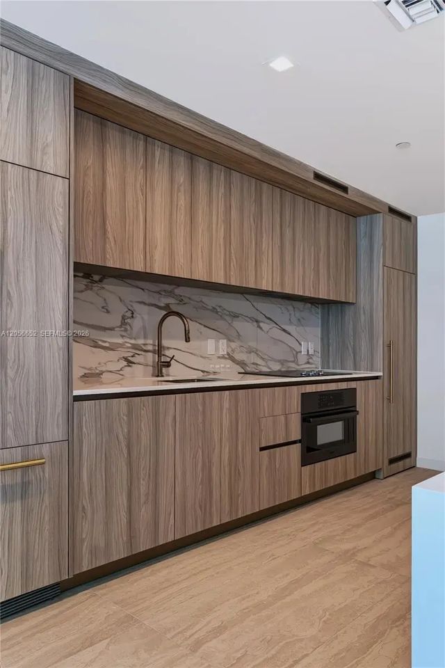 5 of 51 - 77 Se 5th Street #4106, Miami, FL