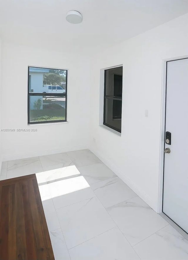 3 of 28 - 2231 Nw 9th Court, Fort Lauderdale, FL