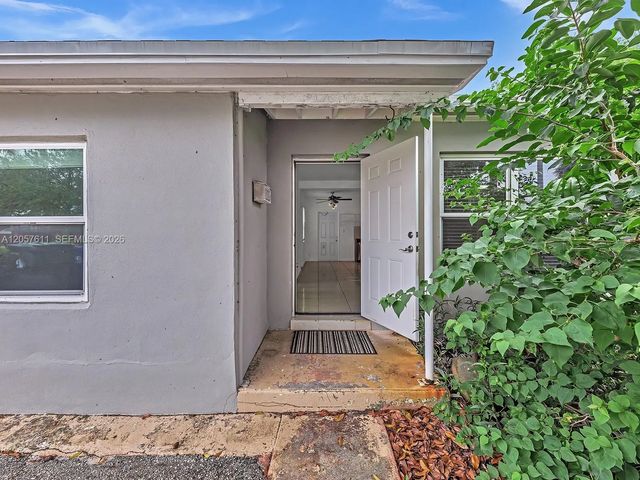 2 of 34 - 1636 Ne 15th Avenue, Fort Lauderdale, FL