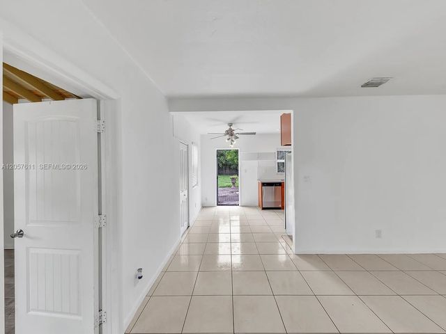 4 of 34 - 1636 Ne 15th Avenue, Fort Lauderdale, FL