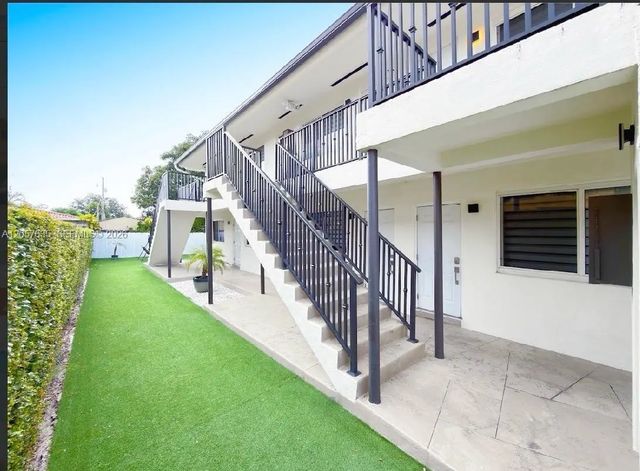 3 of 21 - 251 Nw 57th Avenue, Miami, FL