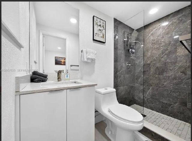 4 of 21 - 251 Nw 57th Avenue, Miami, FL