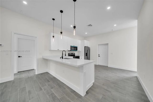4 of 13 - 707 Randall Avenue, , FL