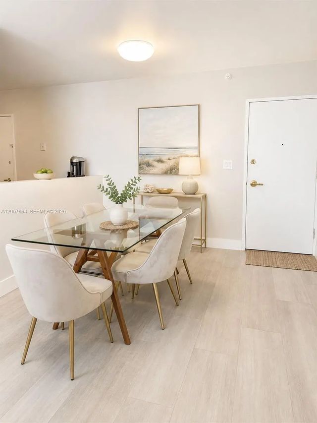 3 of 10 - 5700 Collins Avenue #3c, Miami Beach, FL