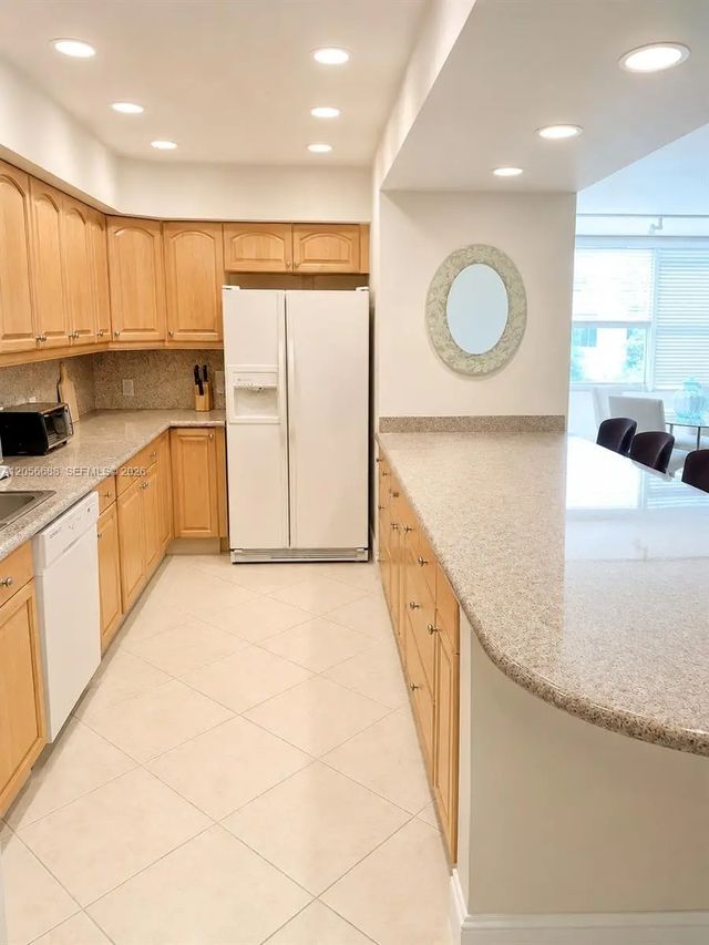 4 of 9 - 10210 Collins Avenue #303, Bal Harbour, FL