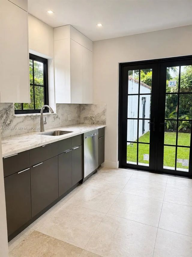 5 of 17 - 1213 Aguila Avenue, Coral Gables, FL