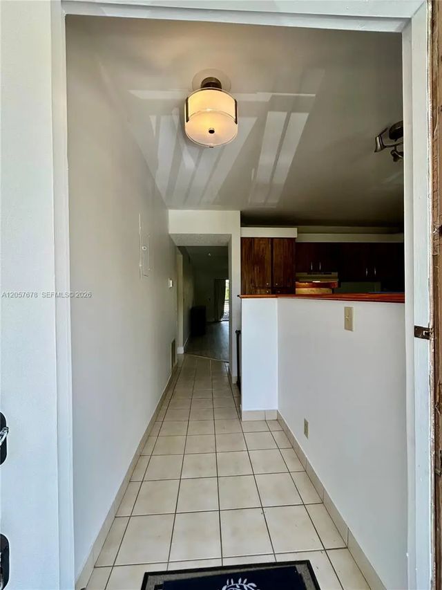 4 of 29 - 200 Gate Road #202, Hollywood, FL