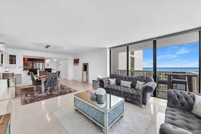 2 of 41 - 20515 E Country Club Drive #2048, Aventura, FL