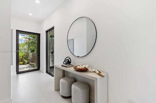 2 of 25 - 1319 Ne 13th Avenue, Fort Lauderdale, FL