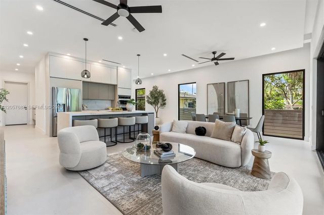 4 of 25 - 1319 Ne 13th Avenue, Fort Lauderdale, FL
