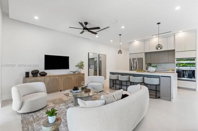 5 of 25 - 1319 Ne 13th Avenue, Fort Lauderdale, FL