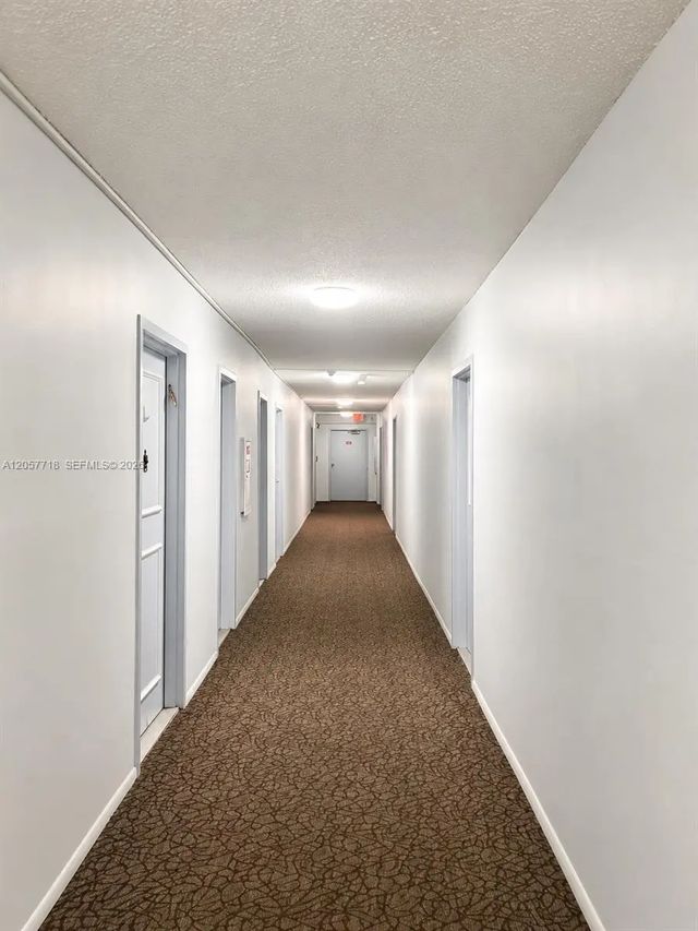 4 of 28 - 1465 Ne 123rd Street #609, North Miami, FL