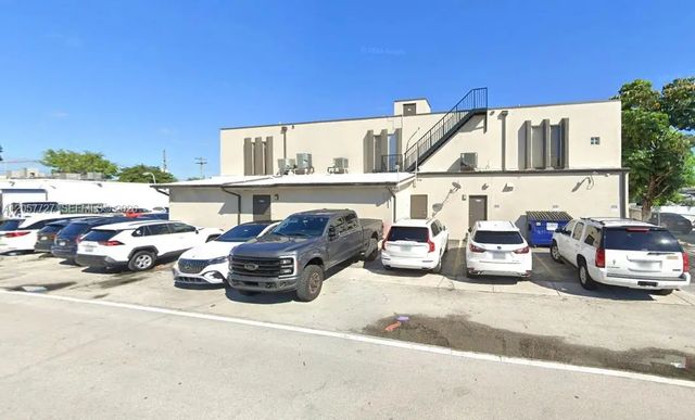 4 of 17 - 344 W 65th Street #204, Hialeah, FL