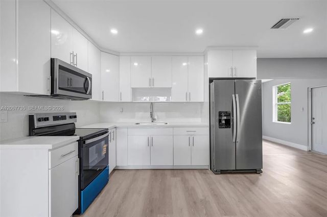 2 of 36 - 6420 Nw 26th Street, Sunrise, FL