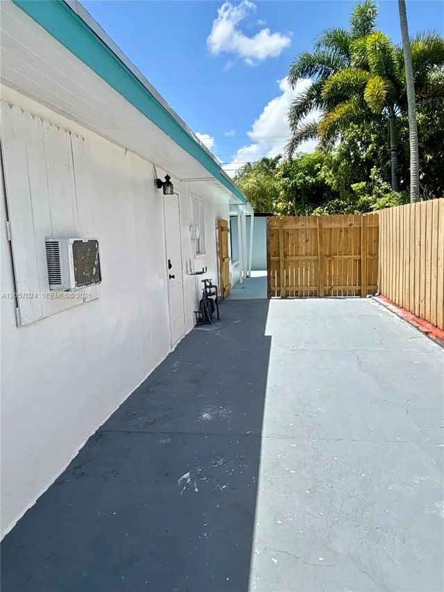 5 of 21 - 3410 Sw 17th Street, Fort Lauderdale, FL