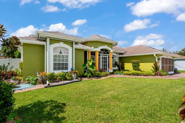 4 of 27 - 5493 Nw Chapel Court, , FL