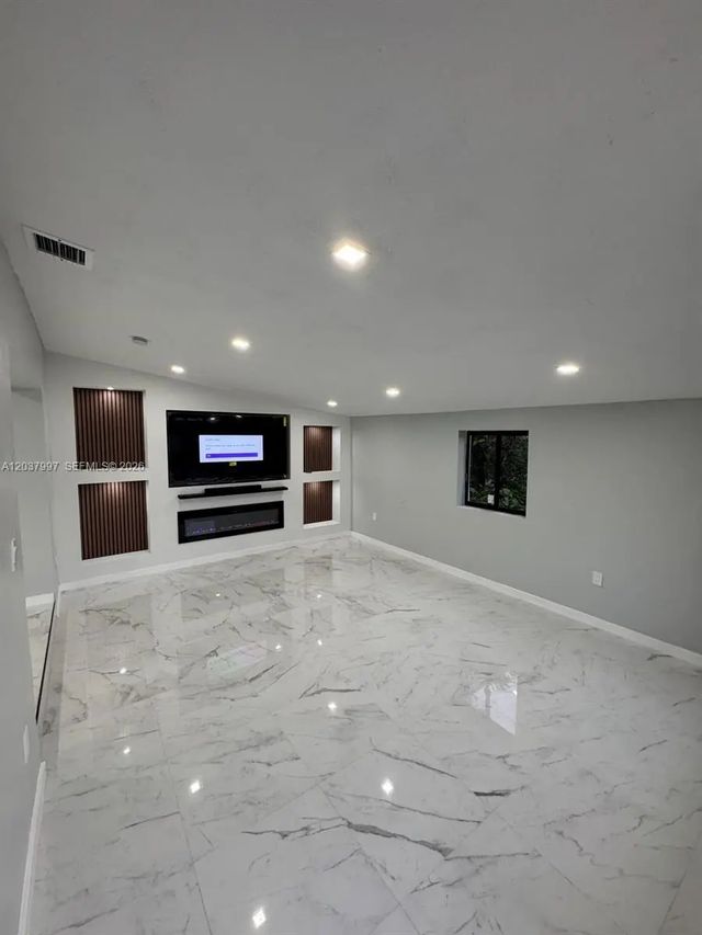 4 of 30 - 4120 Sw 31st Drive, West Park, FL