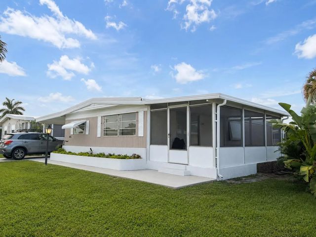 3 of 17 - 656 Sun Ray Court, Boynton Beach, FL
