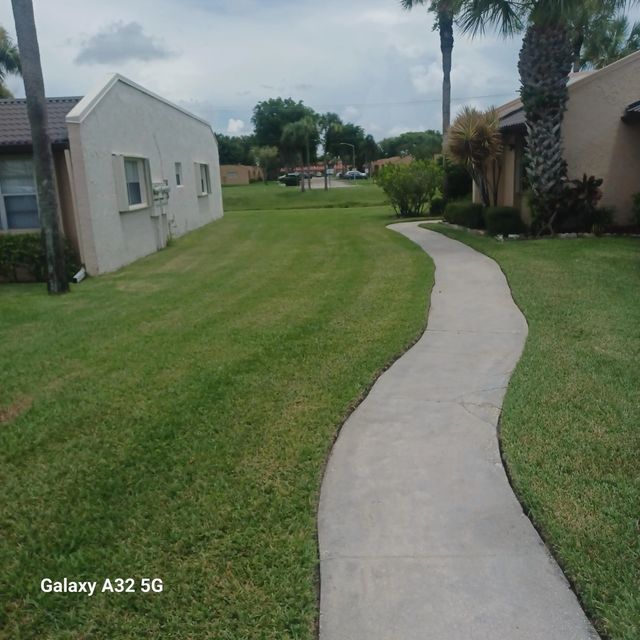 3 of 19 - 155 Lake Meryl Drive, West Palm Beach, FL