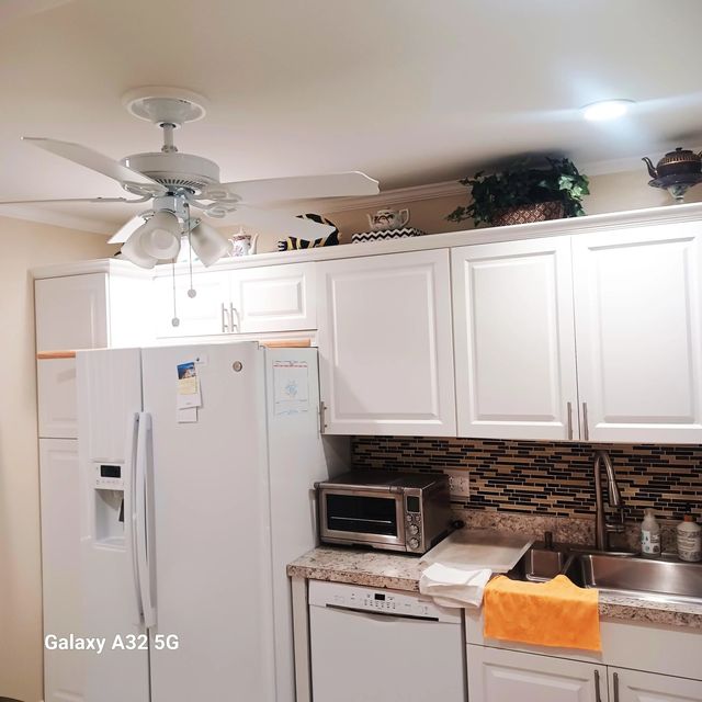 5 of 19 - 155 Lake Meryl Drive, West Palm Beach, FL