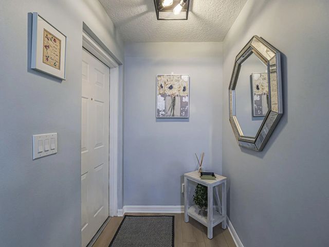 5 of 47 - 524 7th Square #102, Vero Beach, FL