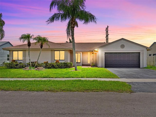 2 of 52 - 600 Fairfax Avenue, Davie, FL