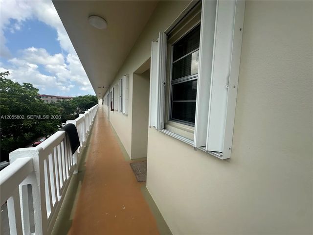 4 of 22 - 6731 Cypress Road #301, Plantation, FL