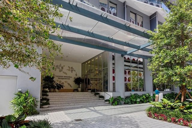 2 of 12 - 77 Se 5th Street #3902, Miami, FL