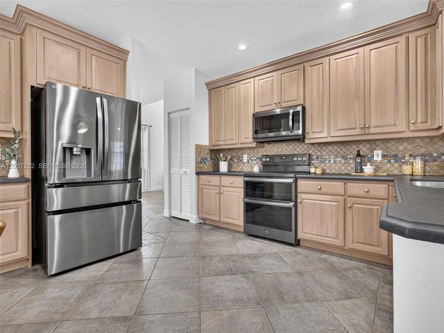 2 of 151 - 1012 Cedar Falls Drive, Weston, FL