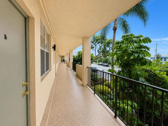 2 of 15 - 2400 Ne 10th Street #205, Pompano Beach, FL