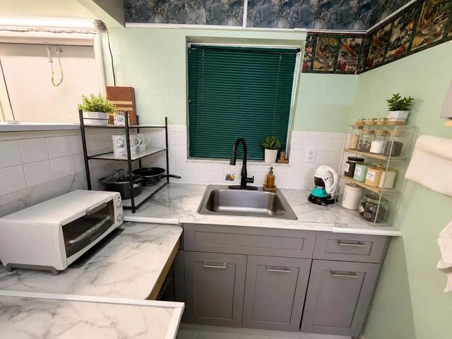 3 of 15 - 2400 Ne 10th Street #205, Pompano Beach, FL