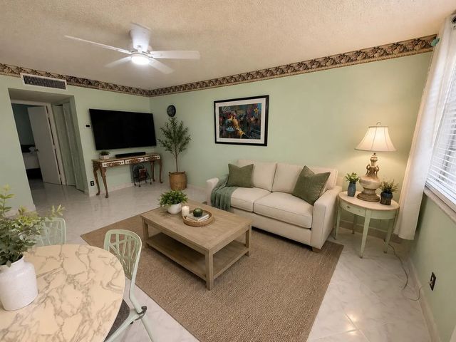 4 of 15 - 2400 Ne 10th Street #205, Pompano Beach, FL