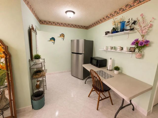 5 of 15 - 2400 Ne 10th Street #205, Pompano Beach, FL