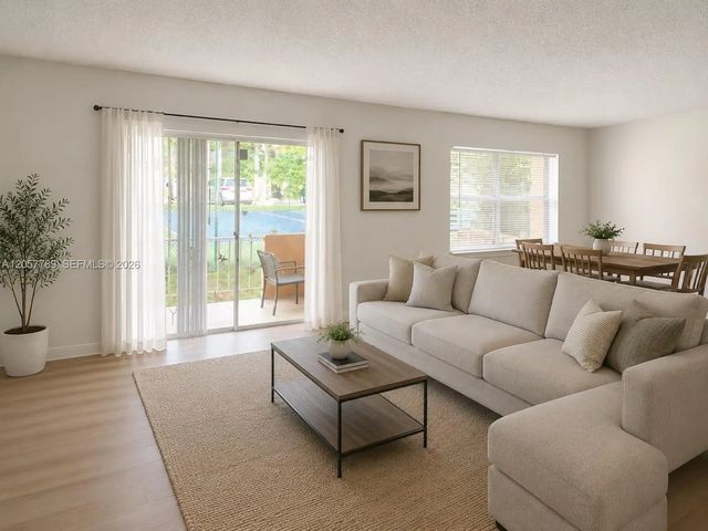 18101 Nw 68th Avenue #d101, Hialeah