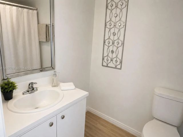 3 of 10 - 18101 Nw 68th Avenue #d101, Hialeah, FL