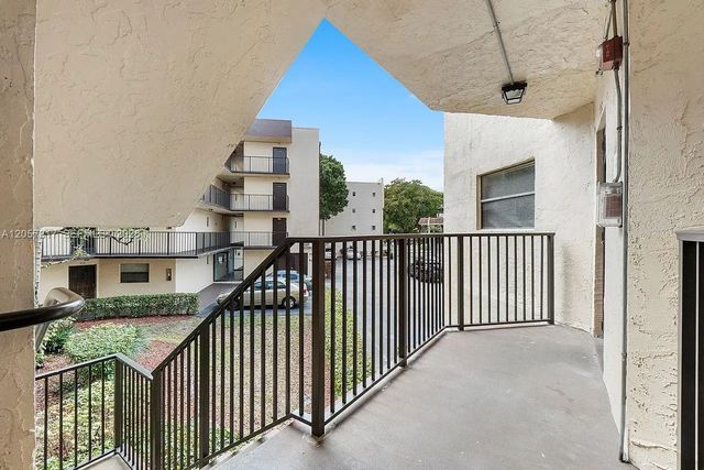 3 of 41 - 6655 W Broward Boulevard #200, Plantation, FL