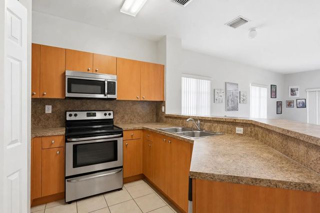 2 of 20 - 1702 Sw 81st Terrace, North Lauderdale, FL
