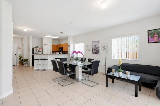 4 of 20 - 1702 Sw 81st Terrace, North Lauderdale, FL