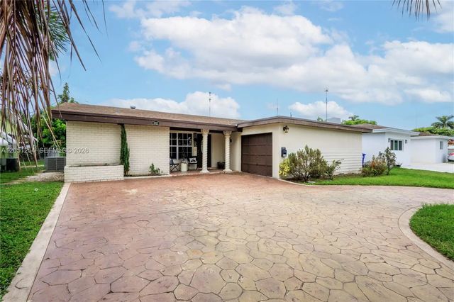 3821 E Lake Terrace, Miramar