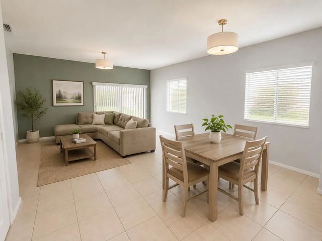 2 of 9 - 8851 N Isles Circle, Tamarac, FL